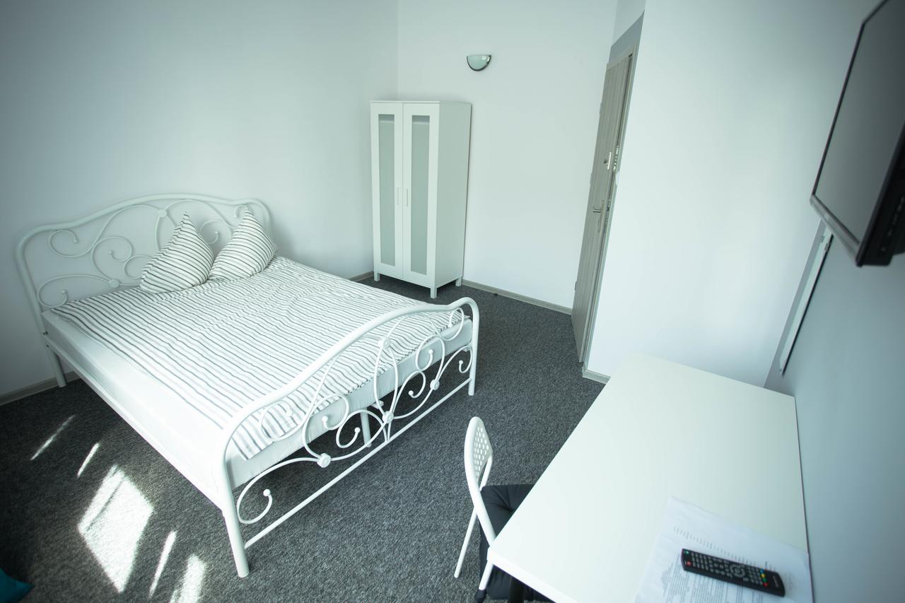 Moonriver Inn Varsó Kültér fotó