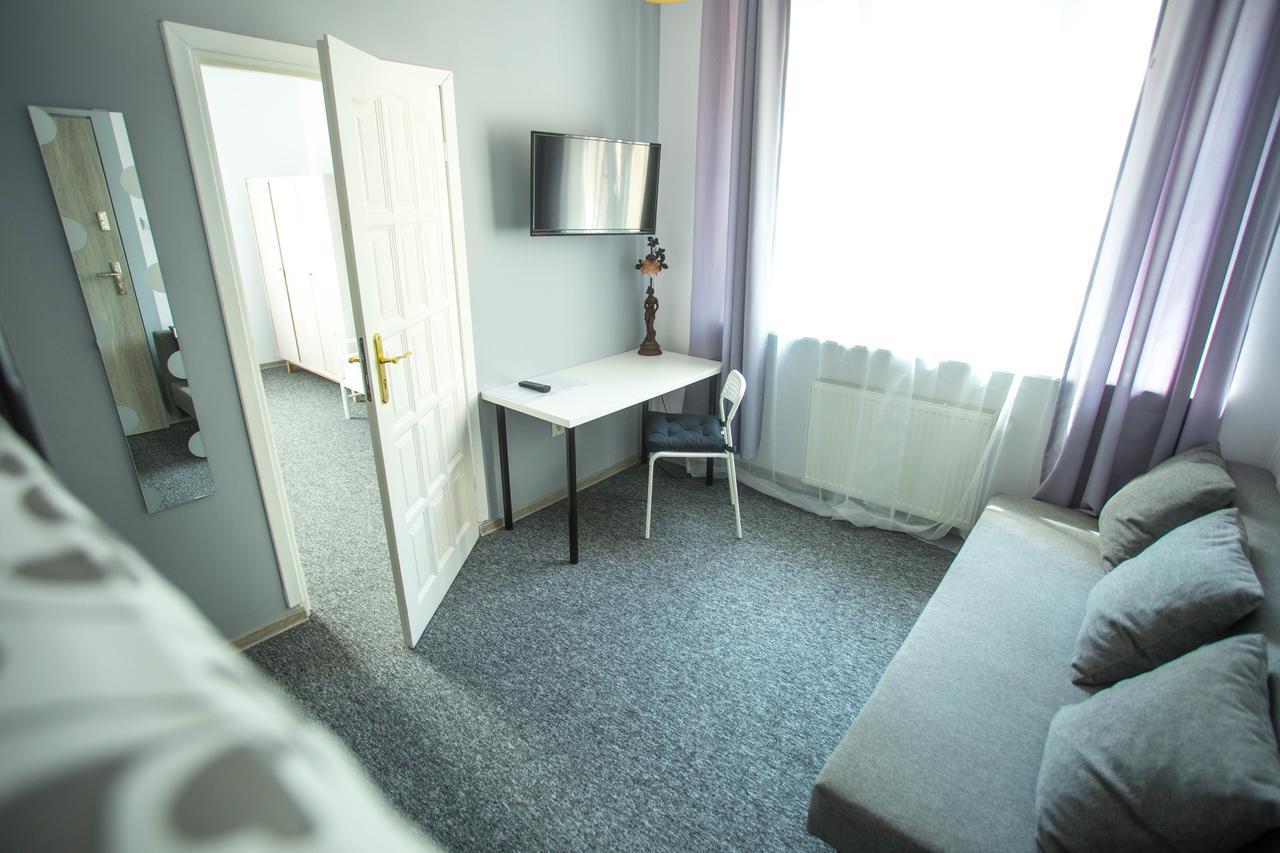 Moonriver Inn Varsó Kültér fotó