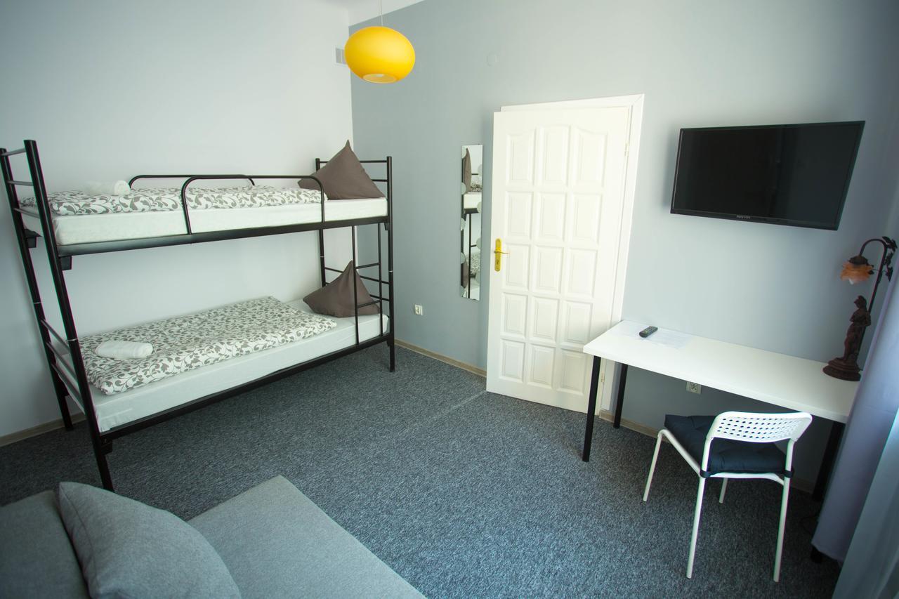 Moonriver Inn Varsó Kültér fotó