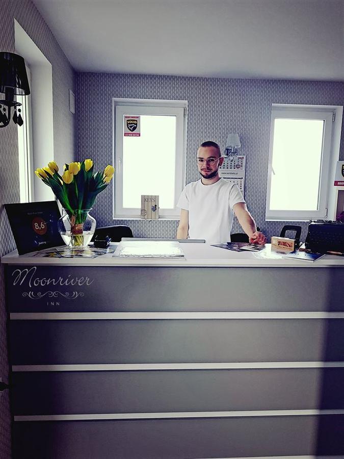Moonriver Inn Varsó Kültér fotó