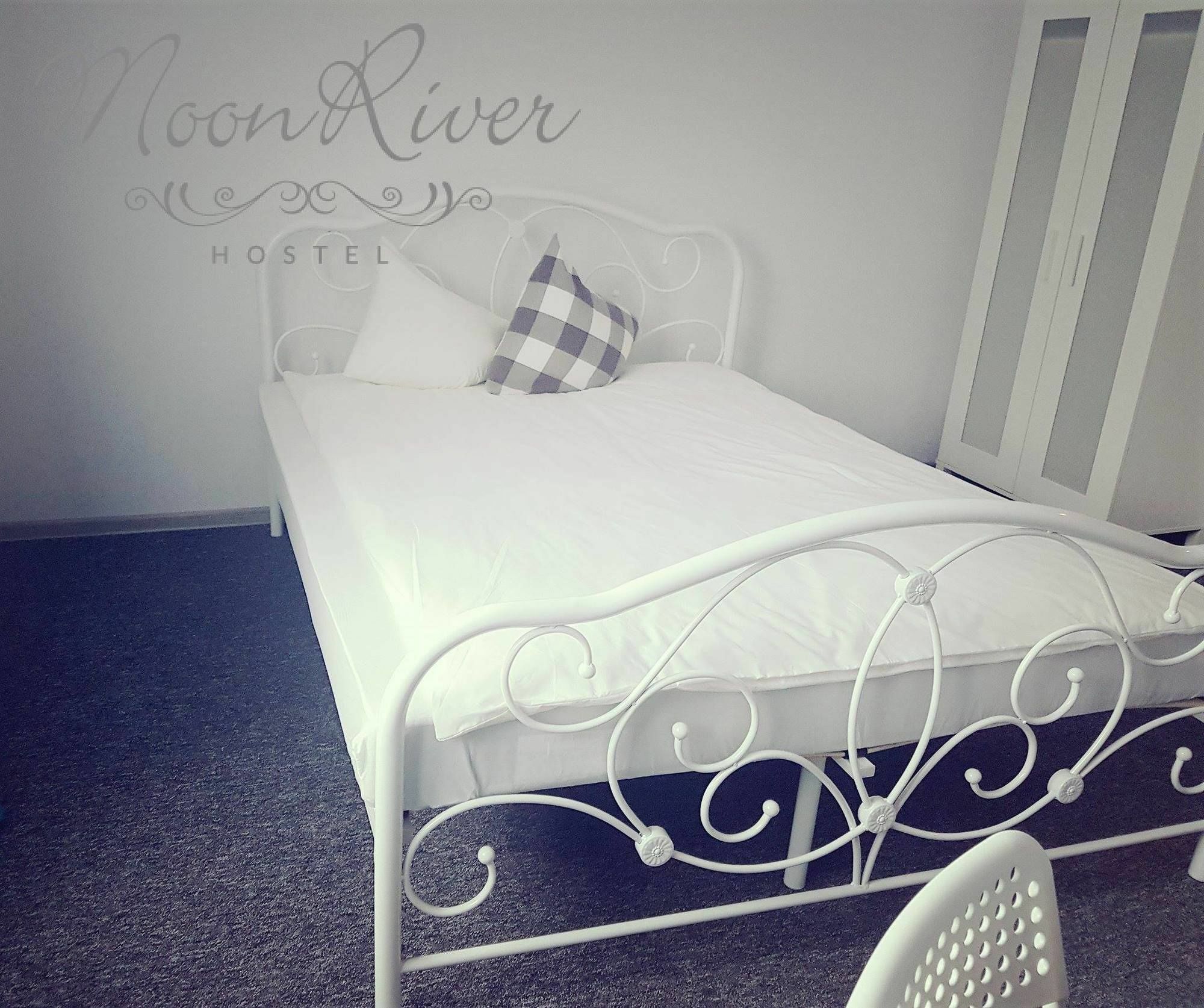 Moonriver Inn Varsó Kültér fotó